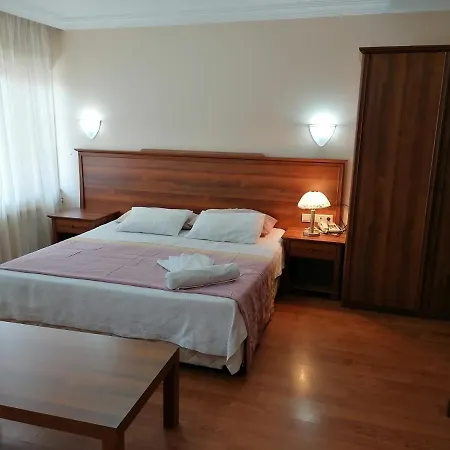 Otel Triada