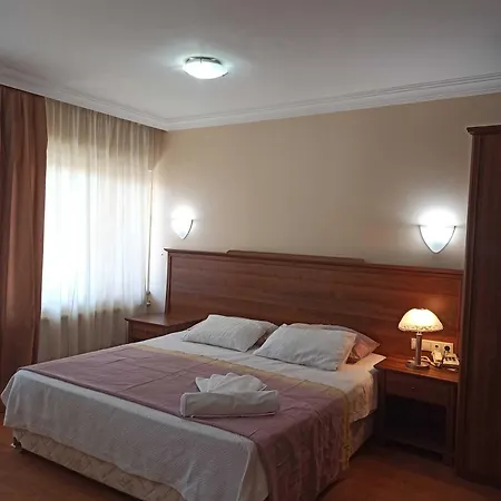 Hotel Triada 3*